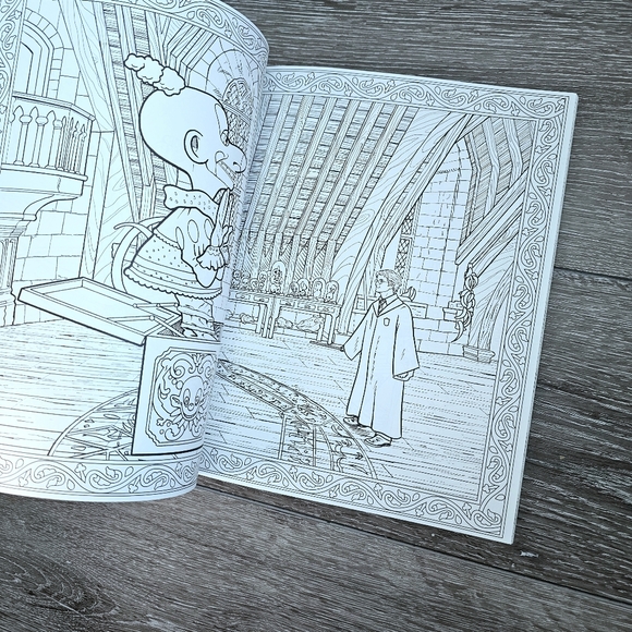 New Harry‎ Potter Adult Coloring Book By Scholastic - Picture 5 of 7